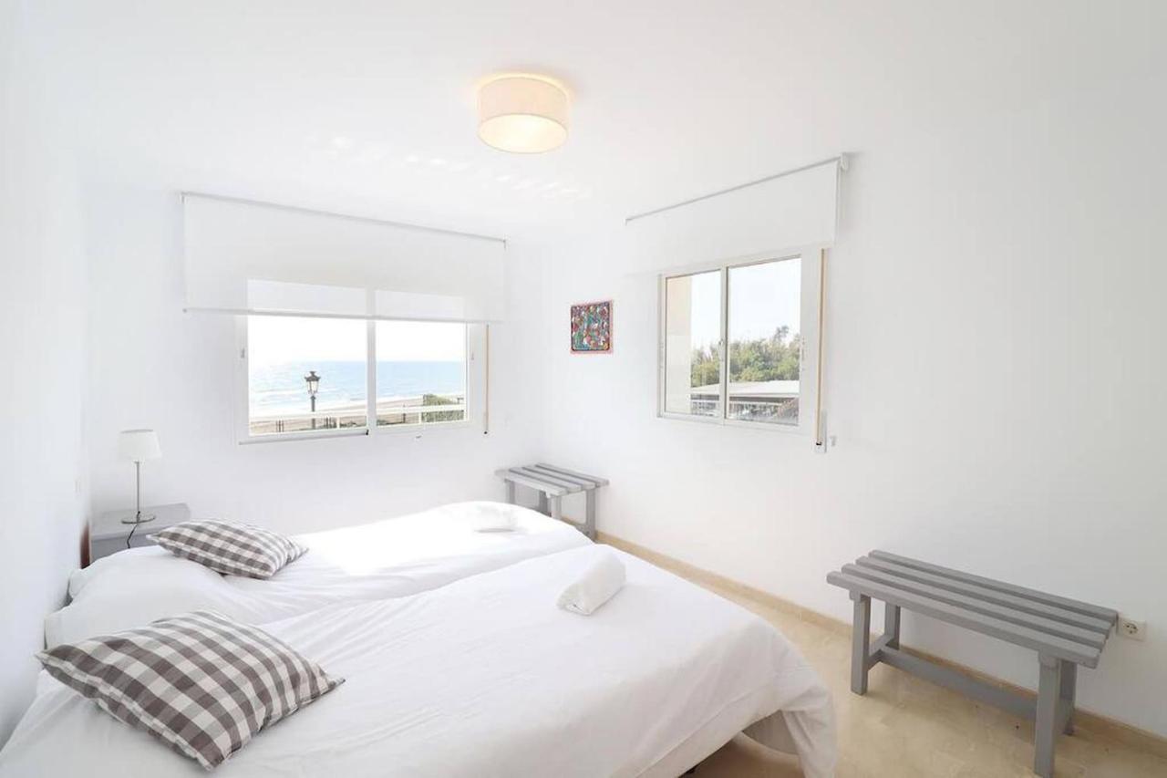 Amazing 3Bedroom Flat With Seafront Views & Pool By Sharingco Marbella Exterior photo